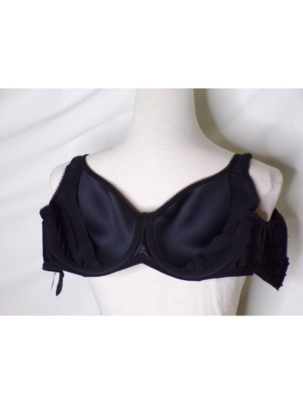 🆕WACOAL Basic Beauty Seamless Spacer Underwire T-Shirt Bra 34DD Black #853192 - Picture 10 of 10